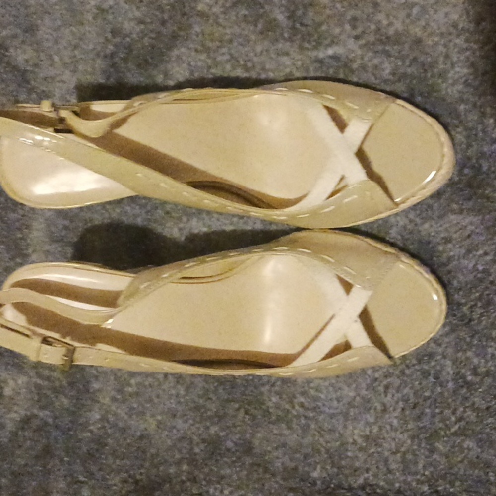 Bijou beige healed sandles